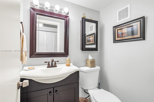 2051 N Newport N 2051, Deerfield Beach, FL 33442