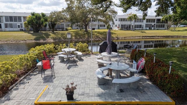 2051 N Newport N 2051, Deerfield Beach, FL 33442