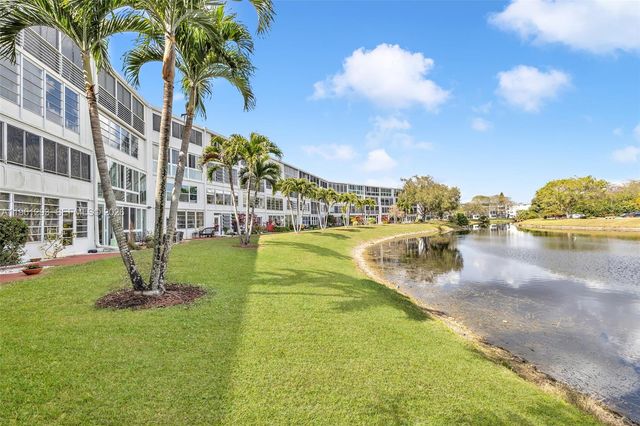 2051 N Newport N 2051, Deerfield Beach, FL 33442