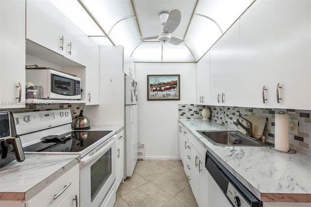 2051 N Newport N 2051, Deerfield Beach, FL 33442