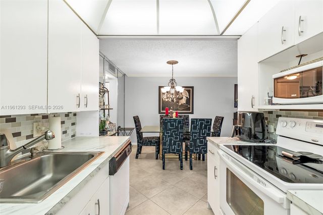 2051 N Newport N 2051, Deerfield Beach, FL 33442