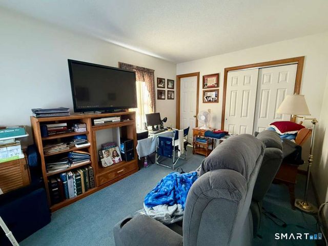 621 Overlook Path 621, Southington, CT 06489