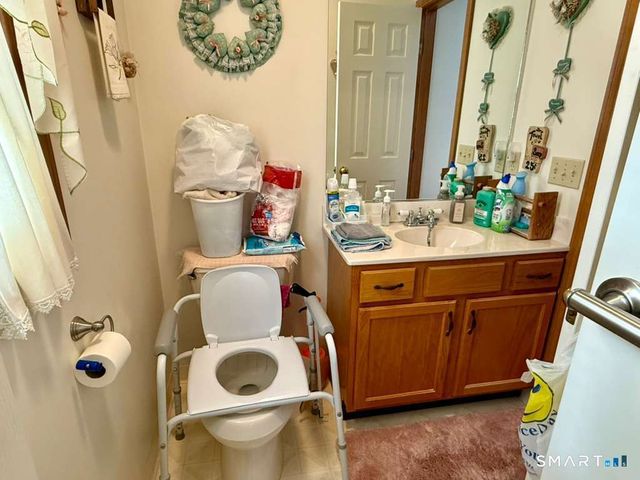 621 Overlook Path 621, Southington, CT 06489