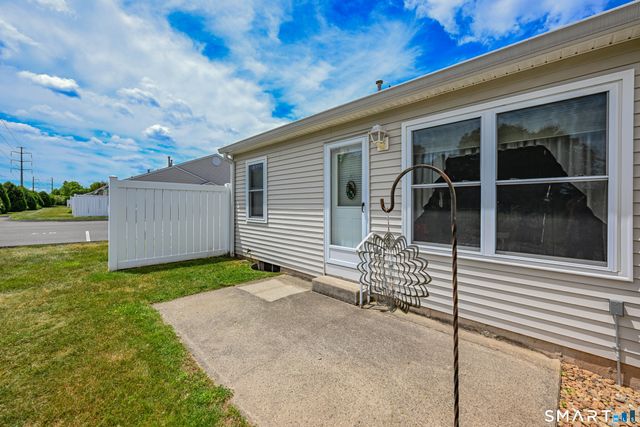 621 Overlook Path 621, Southington, CT 06489