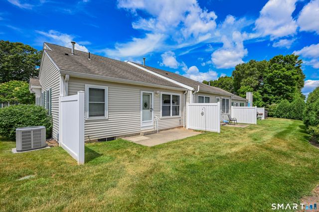 621 Overlook Path 621, Southington, CT 06489