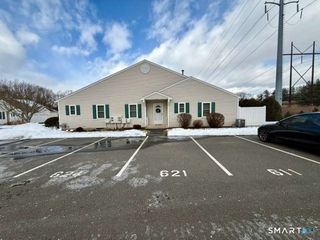 621 Overlook Path 621, Southington, CT 06489