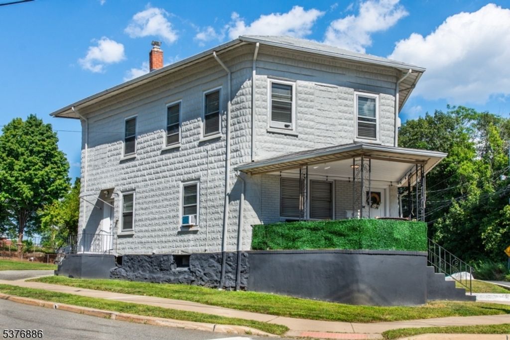 9 Stoll St, Netcong Boro, NJ 07857