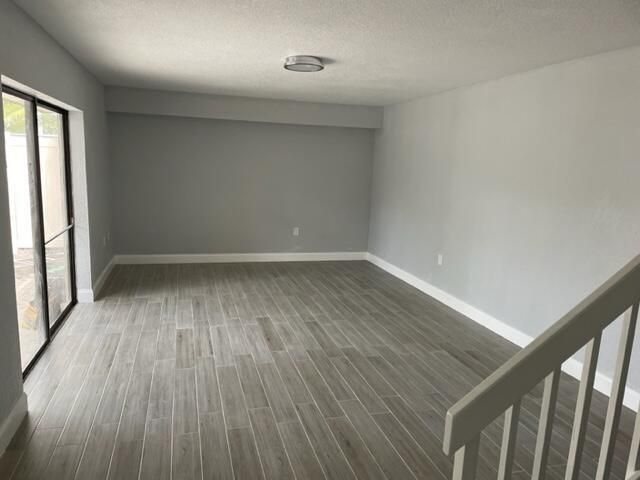 6905 69th Way, West Palm Beach, FL 33407