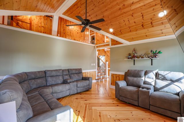 2255 Lovelaceville Florence Sta Rd W, Paducah, KY 42001