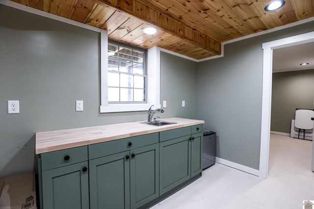 2255 Lovelaceville Florence Sta Rd W, Paducah, KY 42001