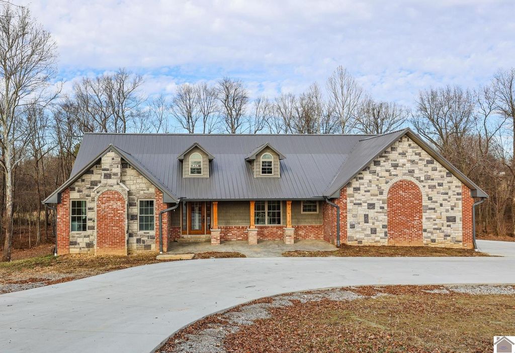 2255 Lovelaceville Florence Sta Rd W, Paducah, KY 42001