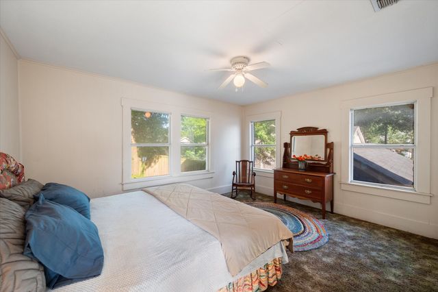 1508 Sycamore Avenue, Corsicana, TX 75110