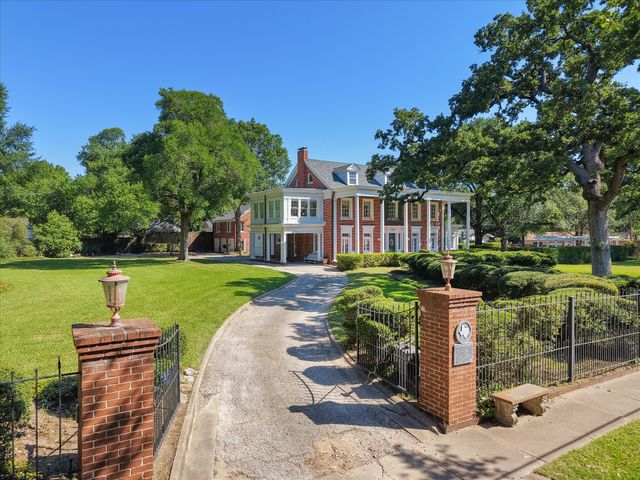 1508 Sycamore Avenue, Corsicana, TX 75110
