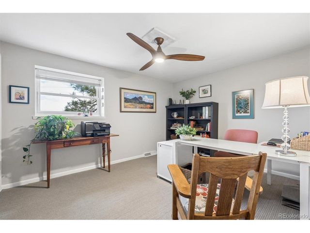 6277 S Locust St, Centennial, CO 80111