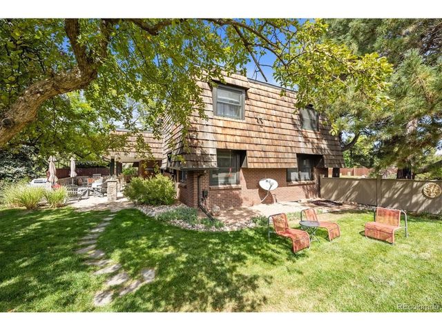 6277 S Locust St, Centennial, CO 80111