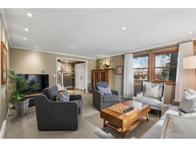 6277 S Locust St, Centennial, CO 80111