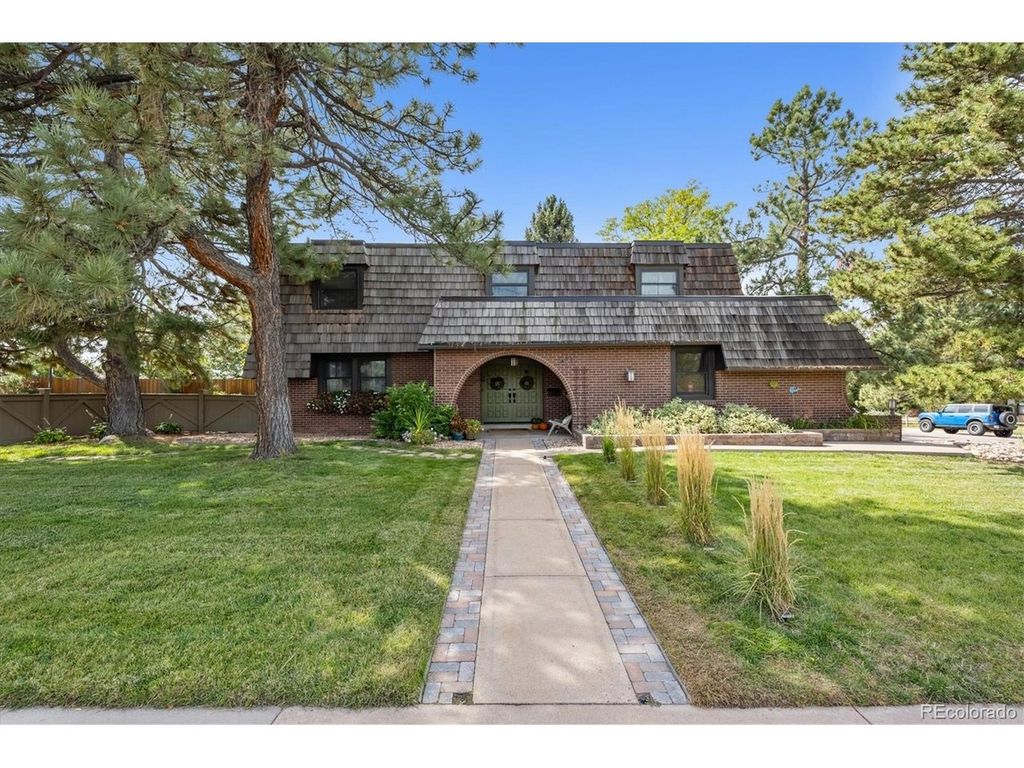 6277 S Locust St, Centennial, CO 80111