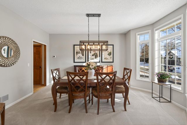 10147 Gristmill Ridge, Eden Prairie, MN 55347
