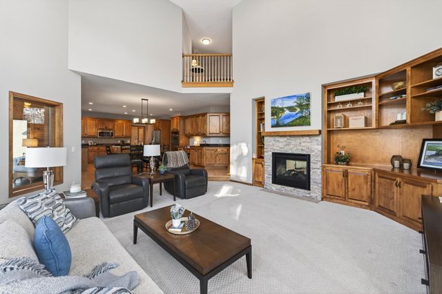10147 Gristmill Ridge, Eden Prairie, MN 55347