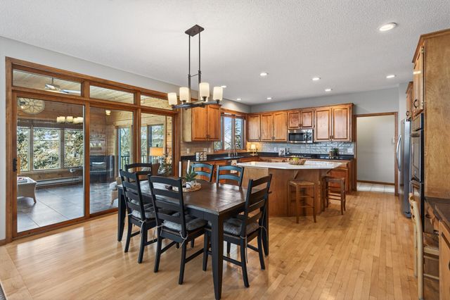 10147 Gristmill Ridge, Eden Prairie, MN 55347