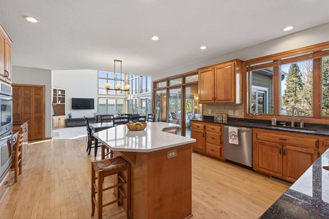 10147 Gristmill Ridge, Eden Prairie, MN 55347