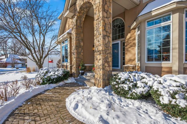 10147 Gristmill Ridge, Eden Prairie, MN 55347