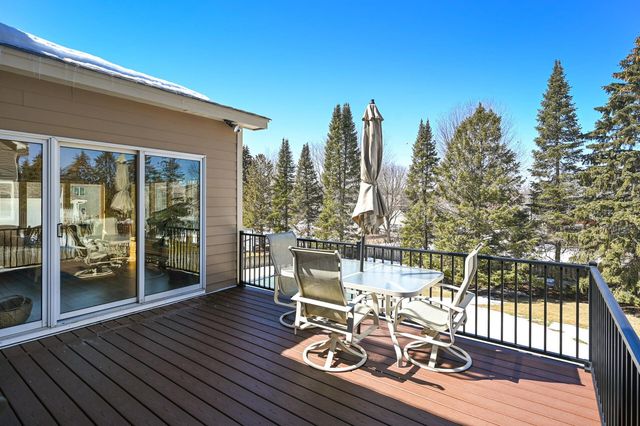 10147 Gristmill Ridge, Eden Prairie, MN 55347