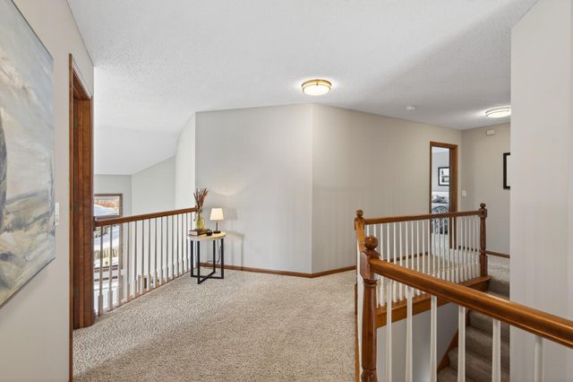 10147 Gristmill Ridge, Eden Prairie, MN 55347