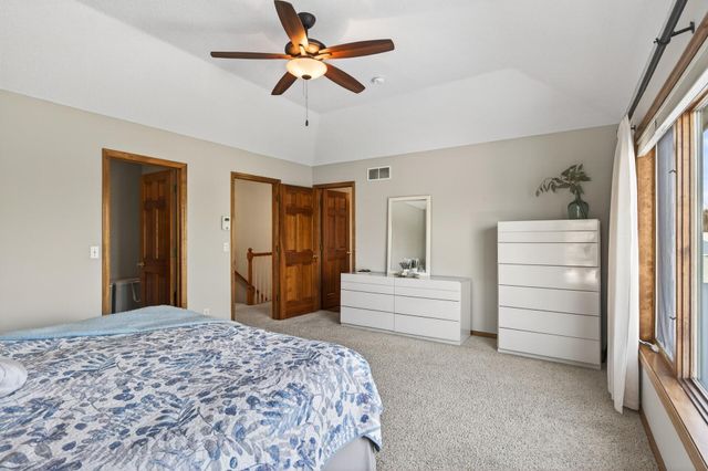 10147 Gristmill Ridge, Eden Prairie, MN 55347