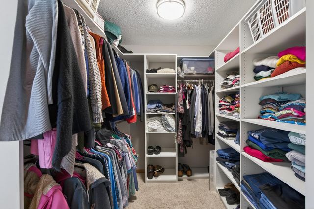 10147 Gristmill Ridge, Eden Prairie, MN 55347