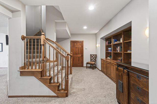 10147 Gristmill Ridge, Eden Prairie, MN 55347