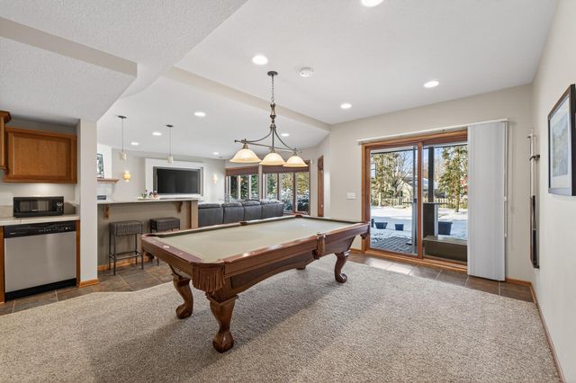 10147 Gristmill Ridge, Eden Prairie, MN 55347