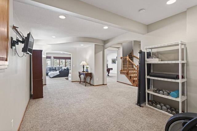 10147 Gristmill Ridge, Eden Prairie, MN 55347