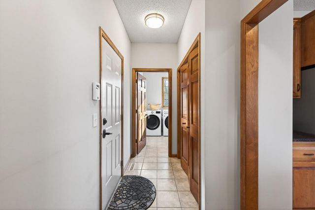 10147 Gristmill Ridge, Eden Prairie, MN 55347