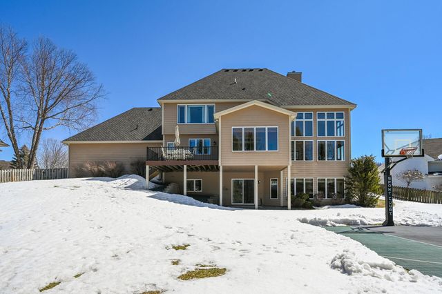 10147 Gristmill Ridge, Eden Prairie, MN 55347