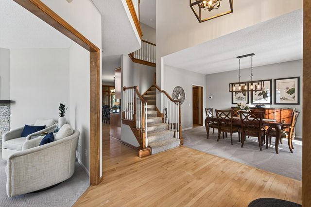 10147 Gristmill Ridge, Eden Prairie, MN 55347