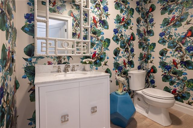 78 Rhode Island Avenue 8, Newport, RI 02840