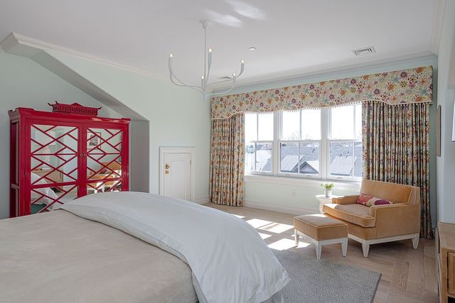 78 Rhode Island Avenue 8, Newport, RI 02840