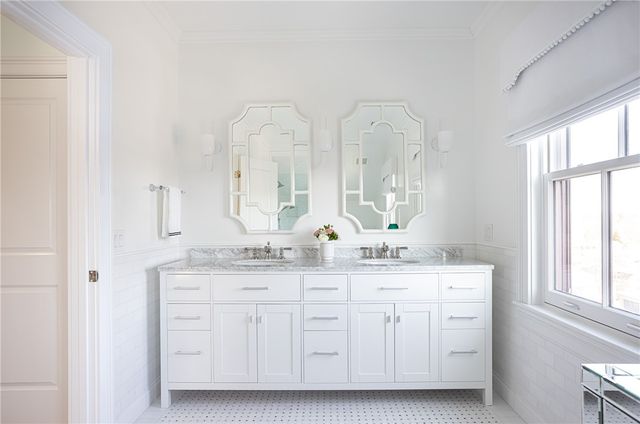 78 Rhode Island Avenue 8, Newport, RI 02840