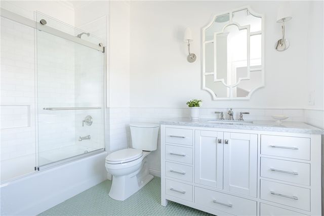 78 Rhode Island Avenue 8, Newport, RI 02840