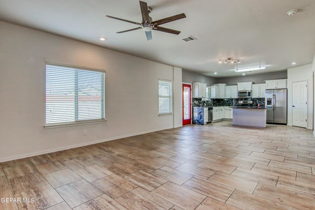 7545 Wolf Creek Drive, El Paso, TX 79911
