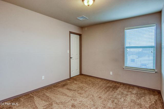 7545 Wolf Creek Drive, El Paso, TX 79911