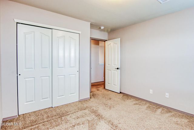 7545 Wolf Creek Drive, El Paso, TX 79911