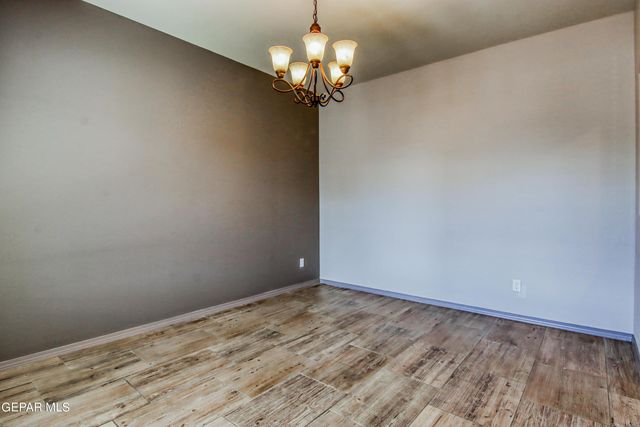 7545 Wolf Creek Drive, El Paso, TX 79911
