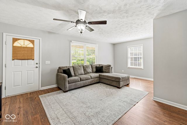 212 Lakeshore Drive, Lebanon, IN 46052