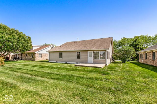 212 Lakeshore Drive, Lebanon, IN 46052