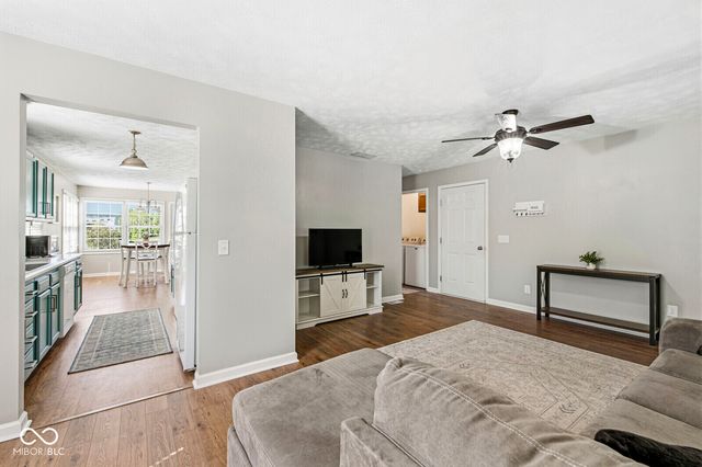 212 Lakeshore Drive, Lebanon, IN 46052