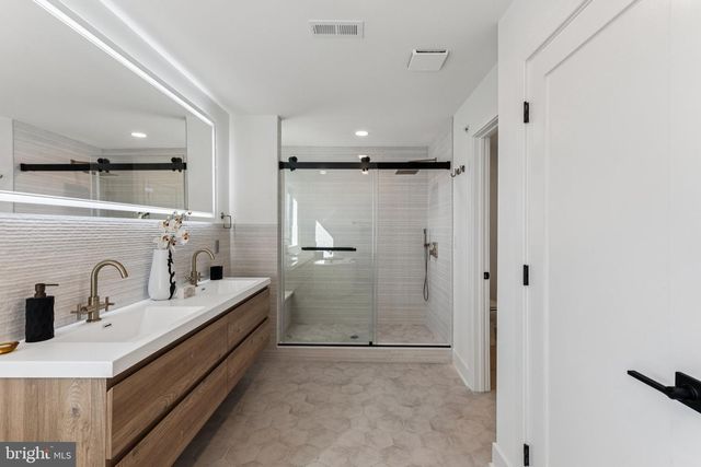 739 N CAPITOL ST, Philadelphia, PA 19130