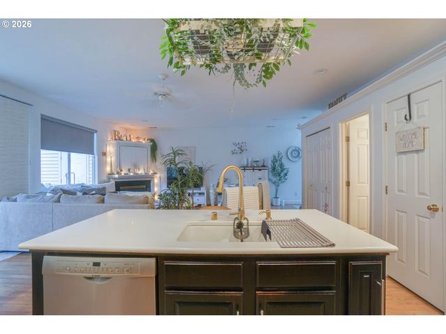 1605 Ne 89TH Pl 19, Vancouver, WA 98664