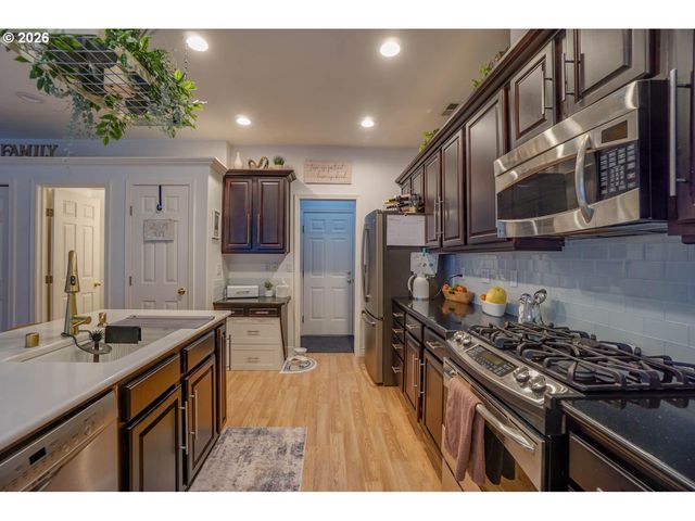 1605 Ne 89TH Pl 19, Vancouver, WA 98664